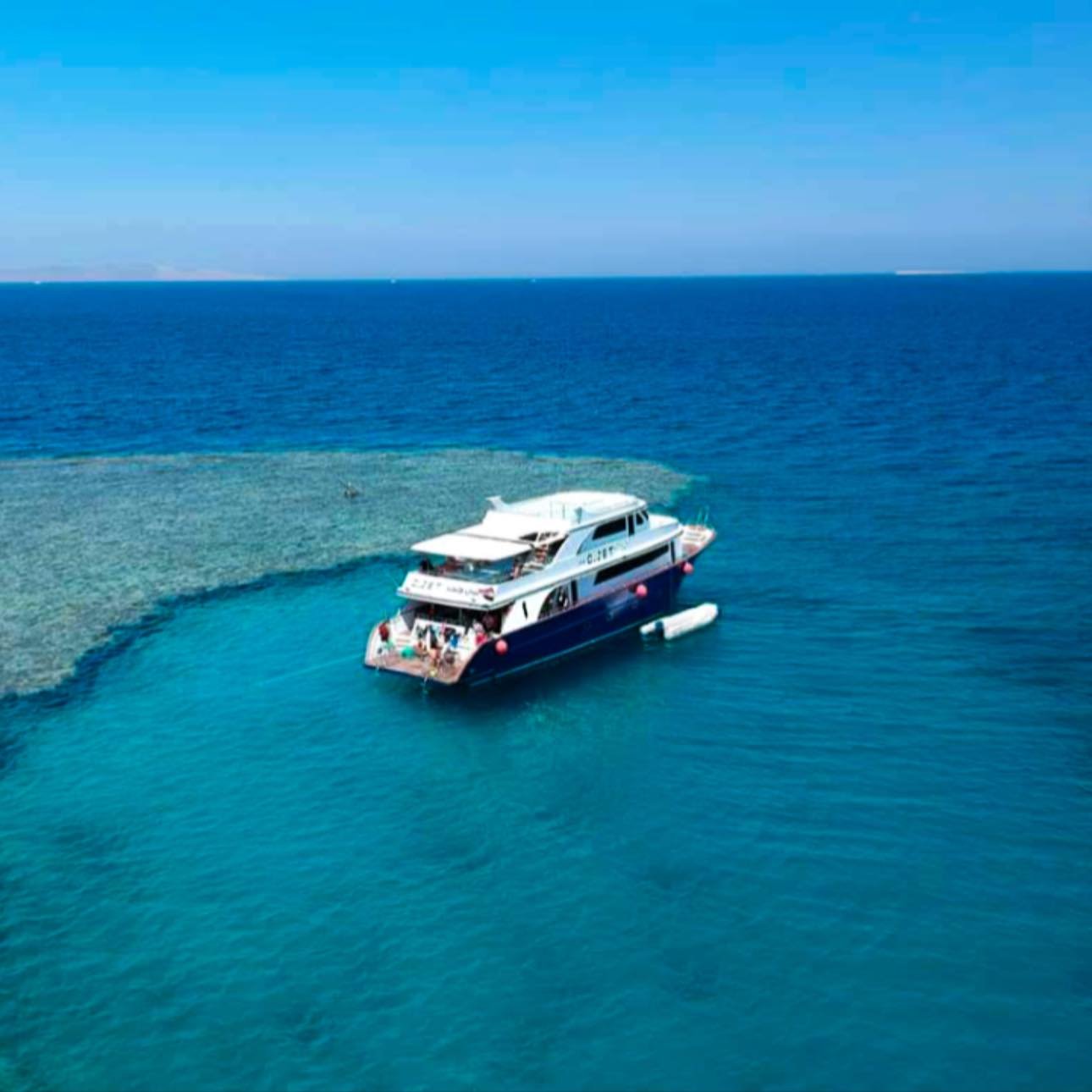 VIP Private Yacht Hurghada Family Tours